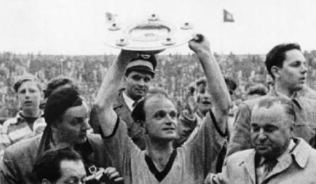 Dortmund conquista o primeiro título do campeonato alemão