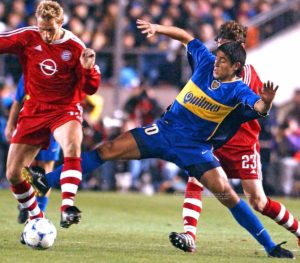 Bayern e Boca jogaram em 2001.