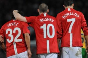 Tévez, Rooney e Ronaldo no United.