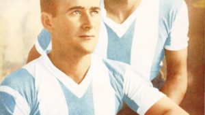 Di Stefano nasceu na Argentina e por lá não jogou tanto.