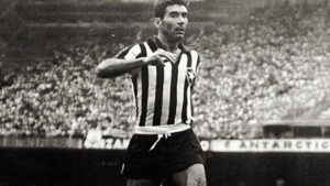 Nilton Santos: maior jogador da história do Botafogo.