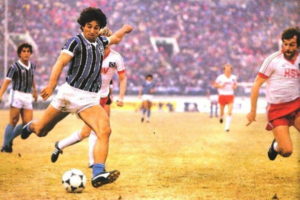 Gol de Renato Gaúcho na final do Mundial 1983.