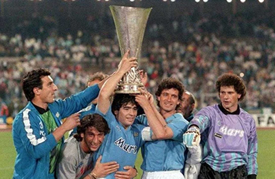 Napoli conquista inédita Copa Uefa.