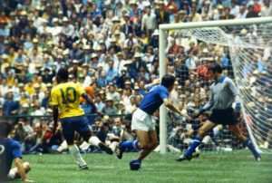 Itália pra diante da Seleção BRasil na final de 1970.