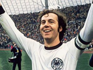 Franz Beckenbauer é um dos maiores jogadores de todos os tempos.