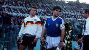 Matthaus e Maradona em 1990.