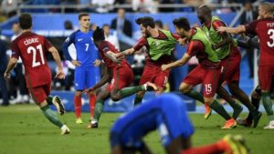 Seleção Francesa de Futebol perde final da Euro 2016 em casa.
