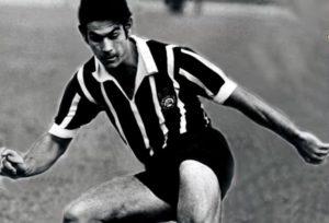 Roberto Rivellino ainda jovem no Corinthians.