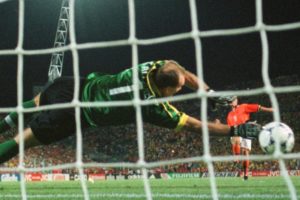 Taffarel brilhou contra Holanda em 1998.