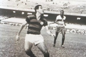 No Brasil, Evaristo de Macedo fez sucesso no Flamengo.