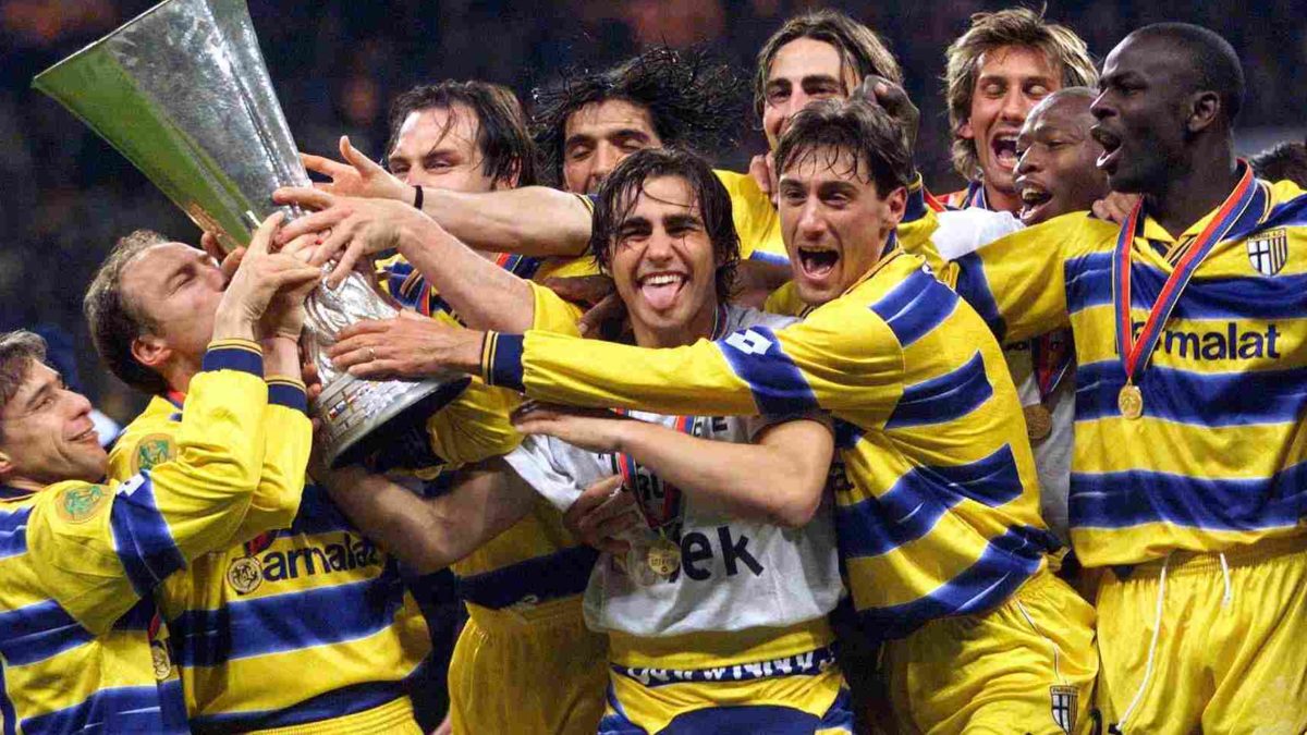 Parma campeão da UEFA.
