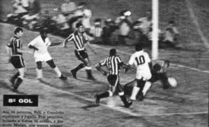 Santos e Botafogo no jogo derradeiro: o Peixe leva a melhor.