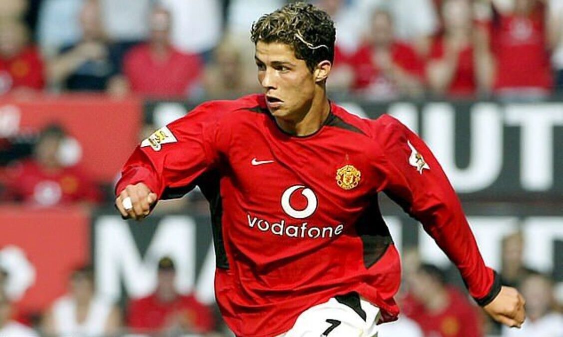 Estreia de Cristiano Ronaldo pelo Manchester United.