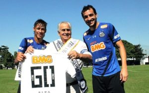 O eterno capitão santista ajudou a revelar Neymar.