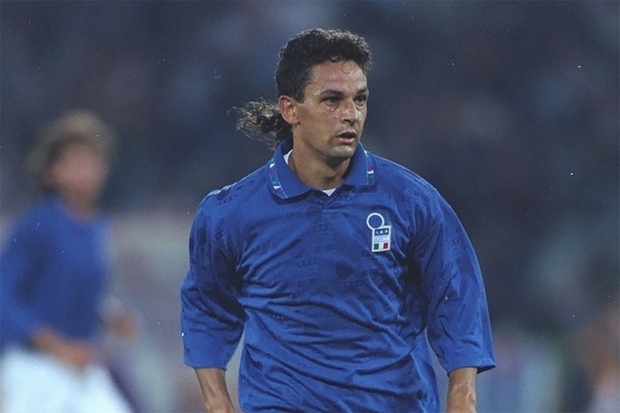 Roberto Baggio roubou a cena em amistoso contra a Holanda em 1990.