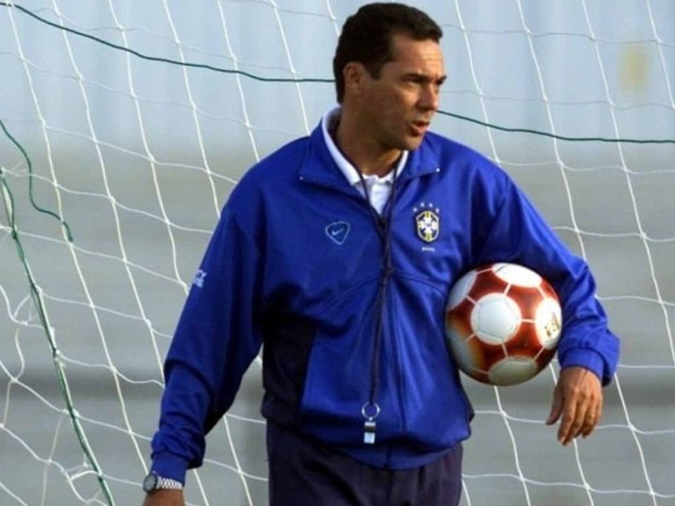 Luxembrugo era o técnico do Brasil.