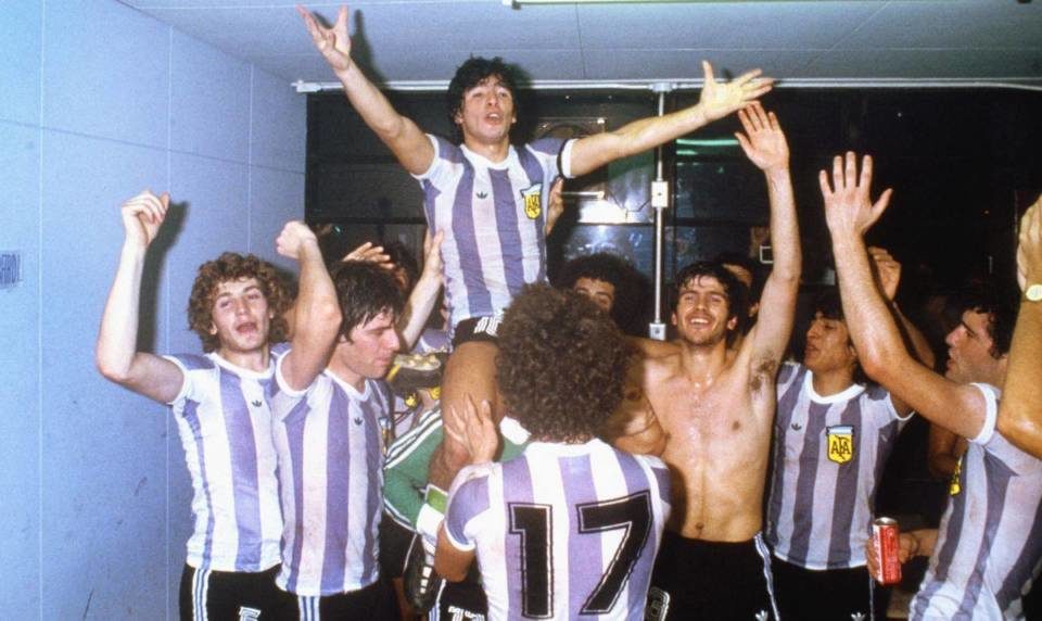 Maradona foi campeão Sub-20 - Foto: Divulgação / Gazeta Esportiva