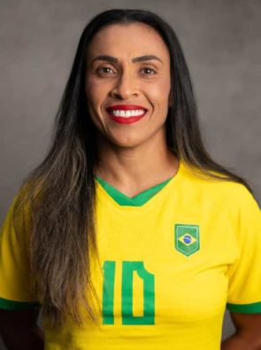 Rainha Marta: Jogadora de futebol do Brasil.