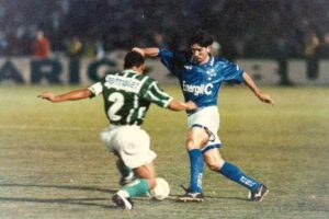 Cruzeiro e Palmeiras eram duas equipes fortes do campeonato Brasileiro de 1996